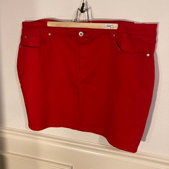 Torrid Plus Sized Red Denim Skirt - Picture 5 of 9